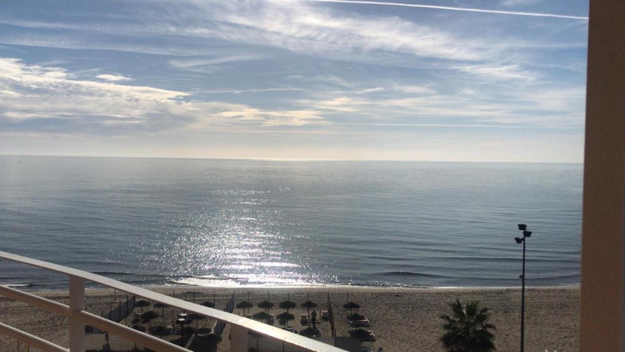 Apartamento En Primera Linea/Beachfront Apartment フエンヒロラ エクステリア 写真