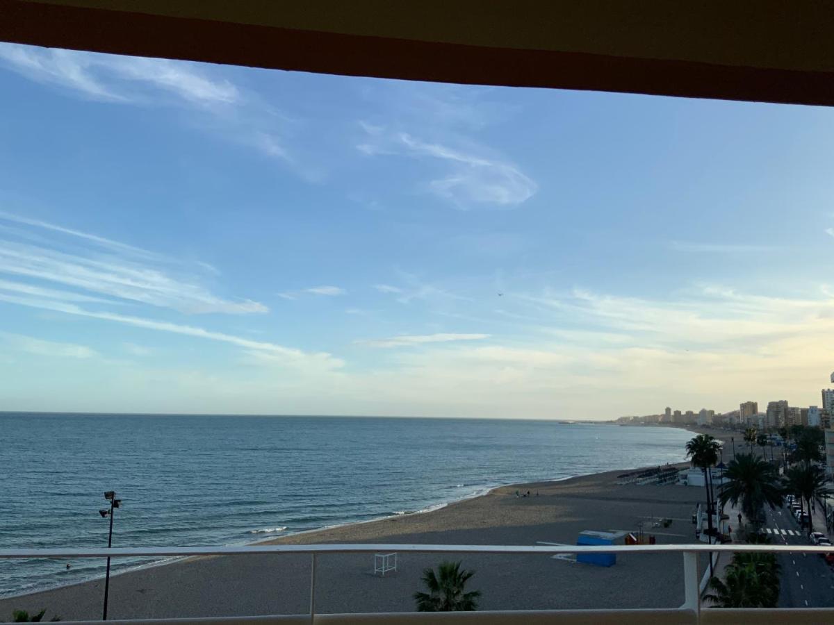 Apartamento En Primera Linea/Beachfront Apartment フエンヒロラ エクステリア 写真