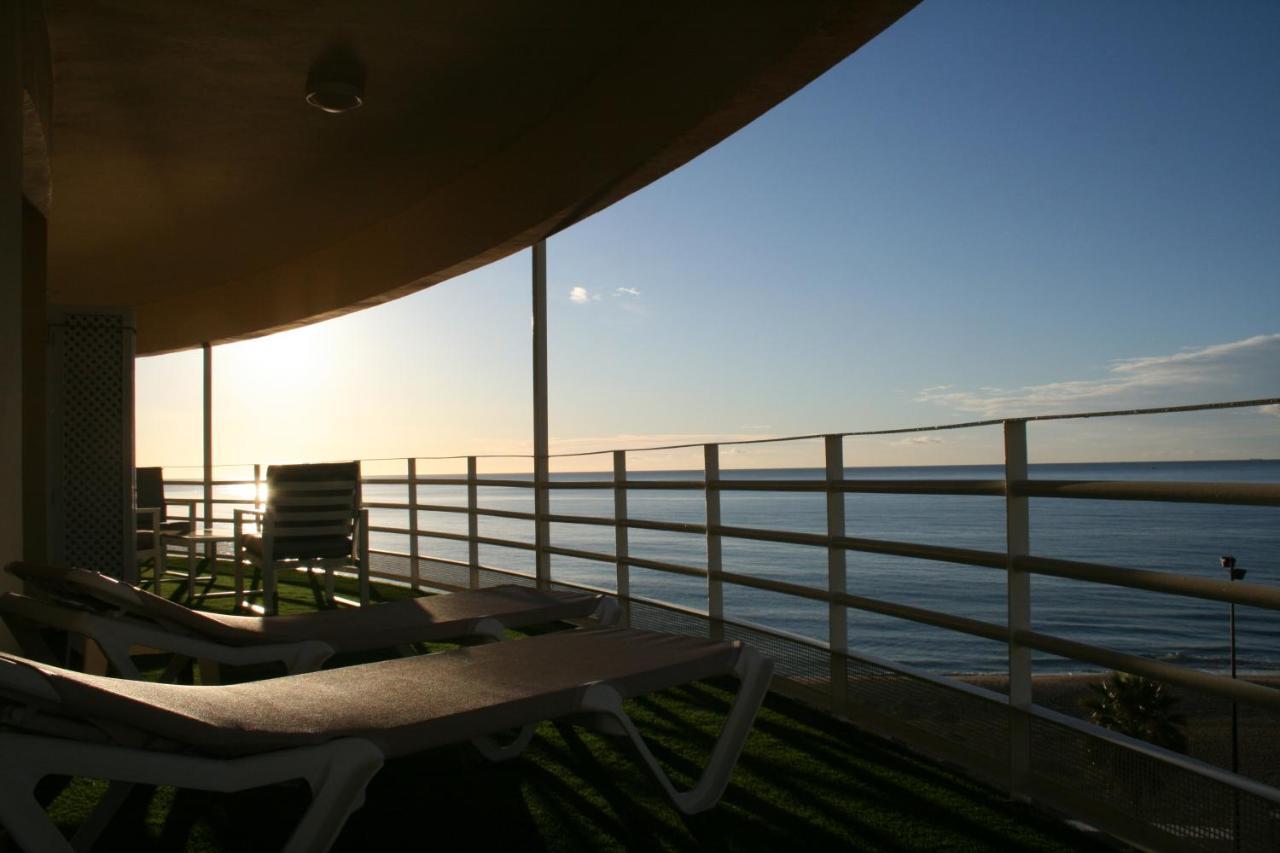 Apartamento En Primera Linea/Beachfront Apartment フエンヒロラ エクステリア 写真