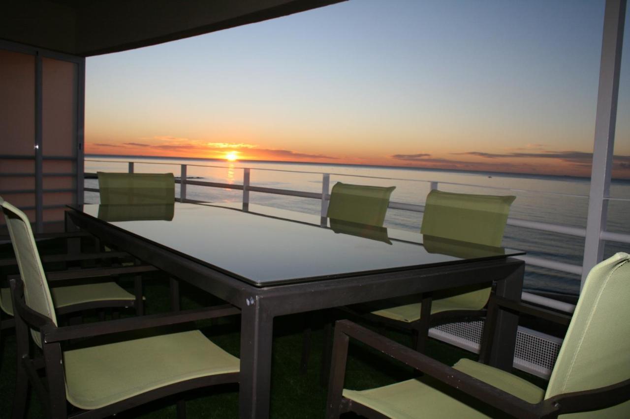 Apartamento En Primera Linea/Beachfront Apartment フエンヒロラ エクステリア 写真