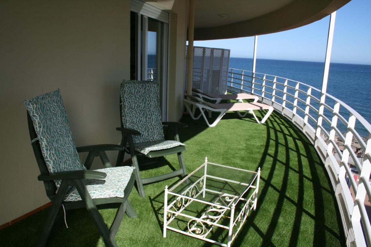 Apartamento En Primera Linea/Beachfront Apartment フエンヒロラ エクステリア 写真