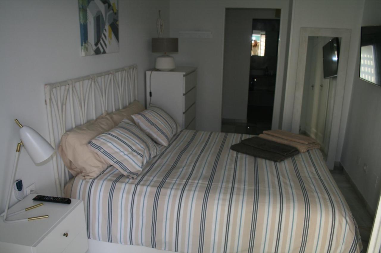 Apartamento En Primera Linea/Beachfront Apartment フエンヒロラ エクステリア 写真