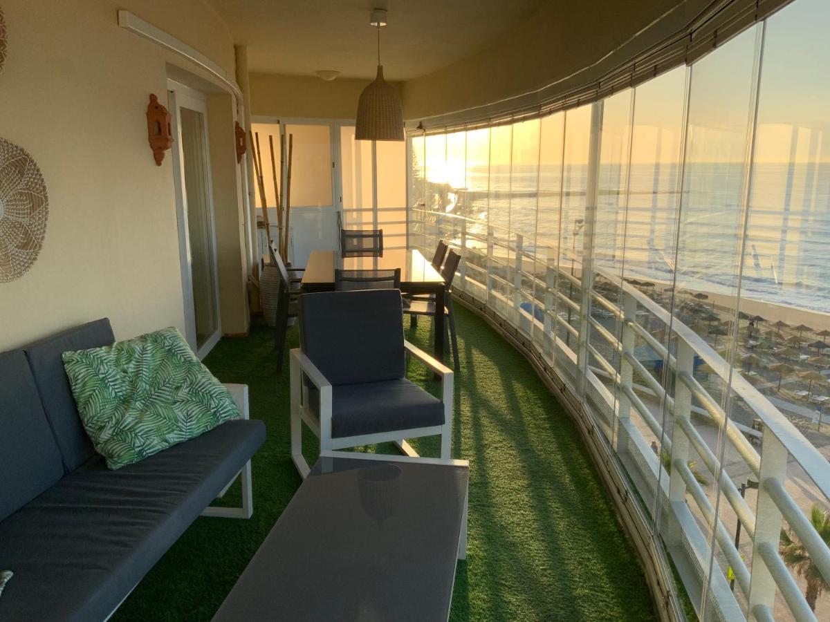 Apartamento En Primera Linea/Beachfront Apartment フエンヒロラ エクステリア 写真