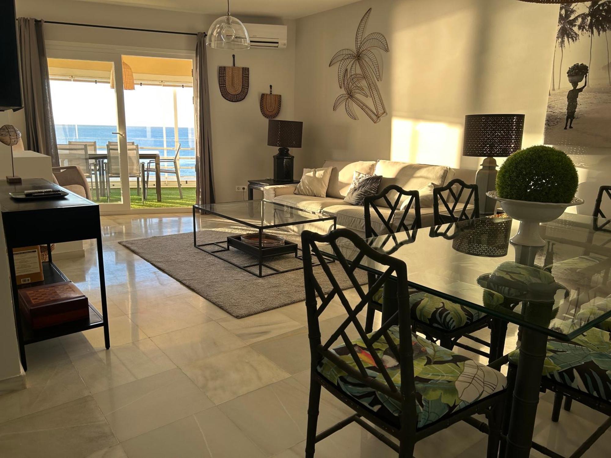 Apartamento En Primera Linea/Beachfront Apartment フエンヒロラ エクステリア 写真